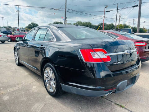 2011 Ford Taurus Limited