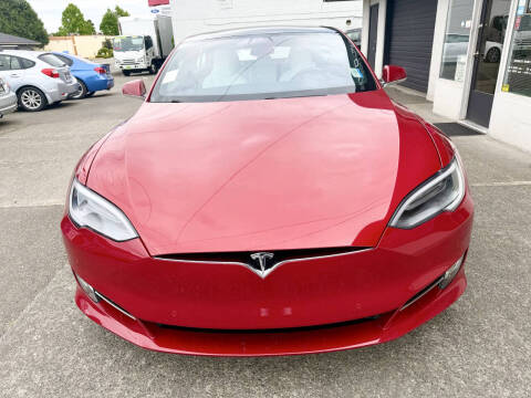 2016 Tesla Model S 90D