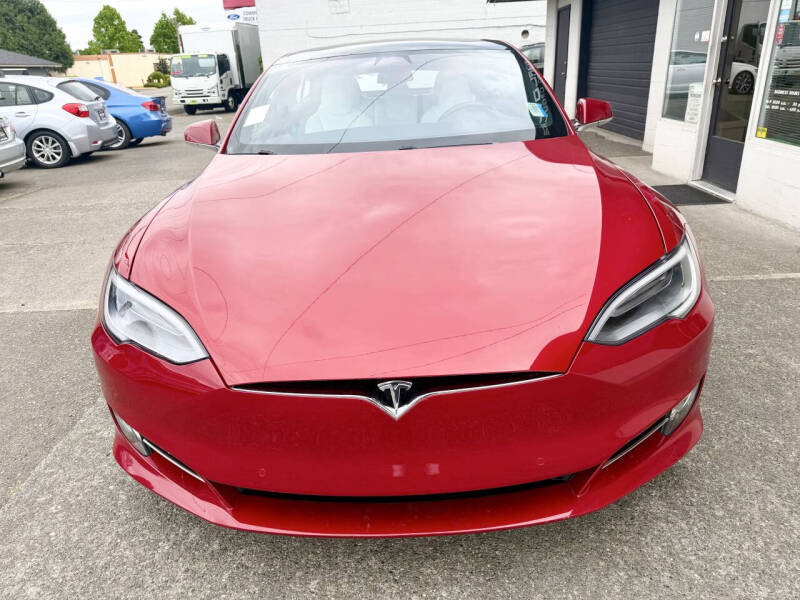 2016 Tesla Model S 90D