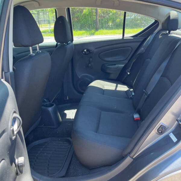 2019 Nissan Versa S Plus