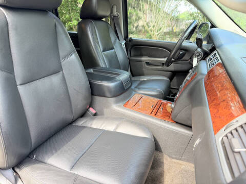 2011 Chevrolet Avalanche LTZ