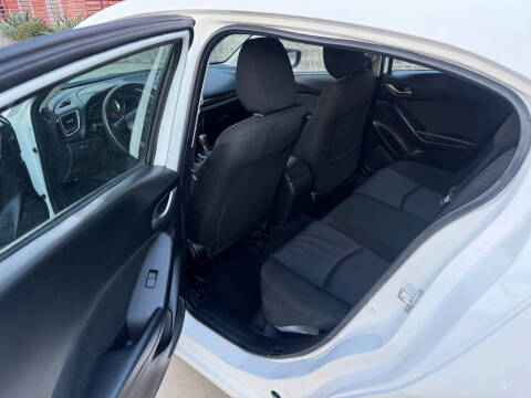 2016 Mazda MAZDA3 i Sport