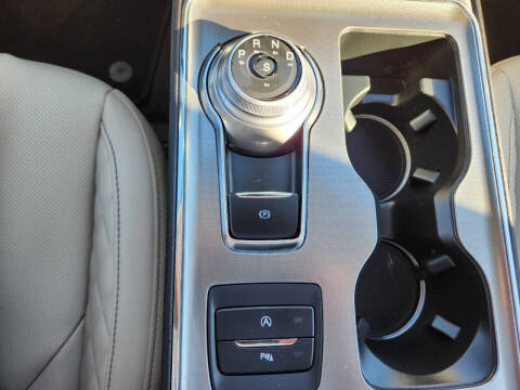 2024 Ford Edge Titanium