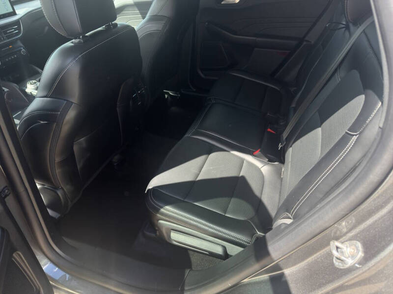 2025 Ford Escape Platinum