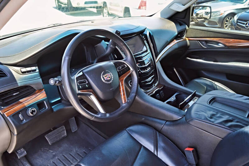 2015 Cadillac Escalade Luxury