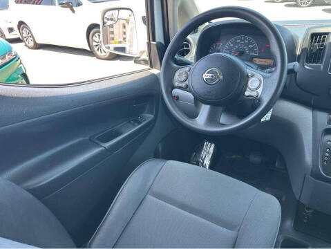2015 Nissan NV200 SV