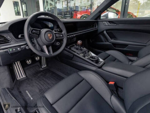 2025 Porsche 911 Carrera