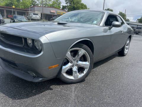2012 Dodge Challenger SXT