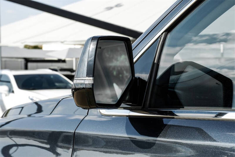 2020 Cadillac Escalade ESV Premium Luxury