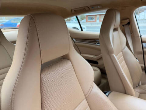 2015 Porsche Panamera GTS