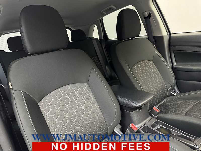 2025 Mitsubishi Outlander Sport ES