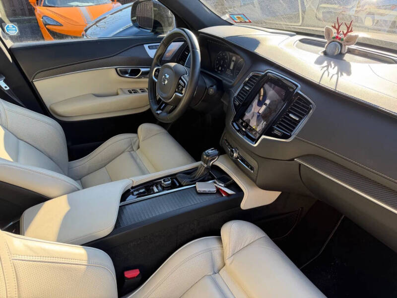 2020 Volvo XC90 T6 R-Design