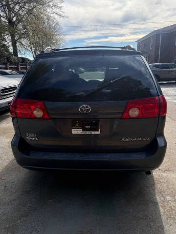 2008 Toyota Sienna XLE Limited