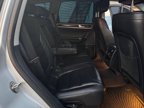 2014 Volkswagen Touareg TDI Lux