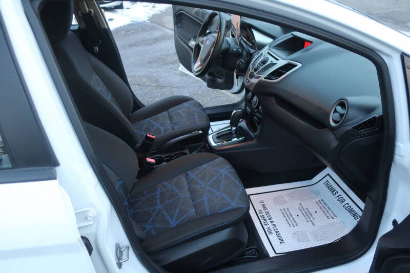 2011 Ford Fiesta SES