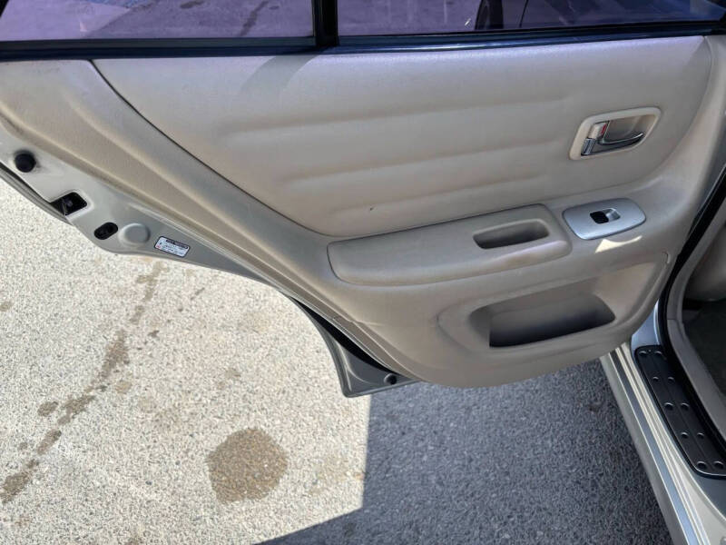 2004 Lexus IS 300