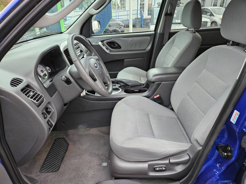 2005 Ford Escape XLT