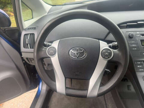 2010 Toyota Prius III