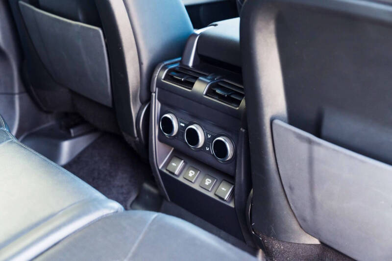 2022 Land Rover Defender 110 X-Dynamic SE