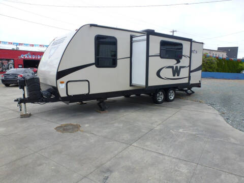 2016 Winnebago 2201DS