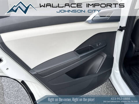 2025 Volkswagen Taos SE 4Motion