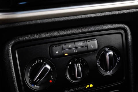 2016 Volkswagen Beetle 1.8T SE