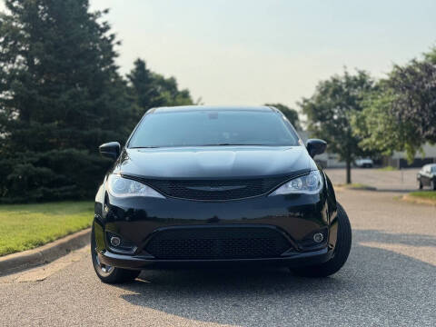 2020 Chrysler Pacifica Touring