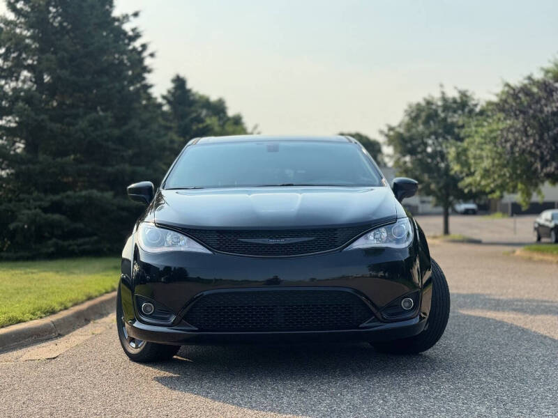 2020 Chrysler Pacifica Touring