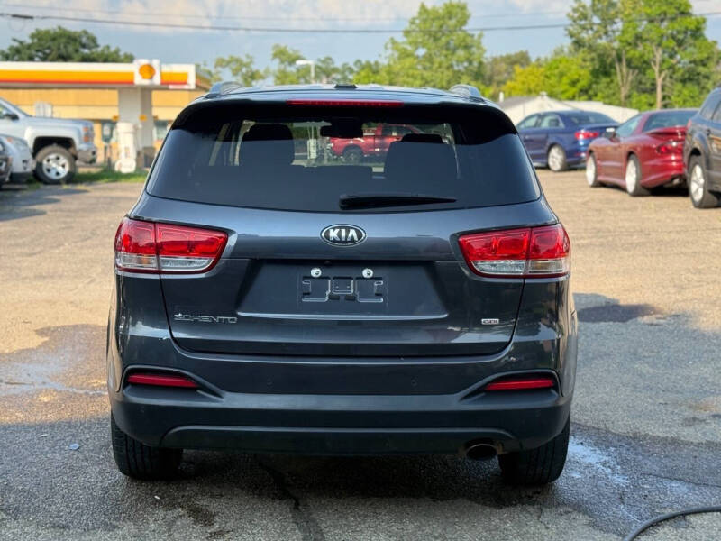 2017 Kia Sorento LX
