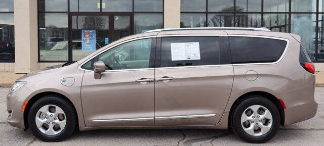 2018 Chrysler Pacifica Hybrid Touring L