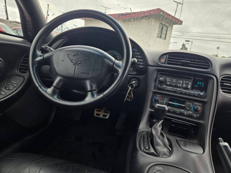 2004 Chevrolet Corvette