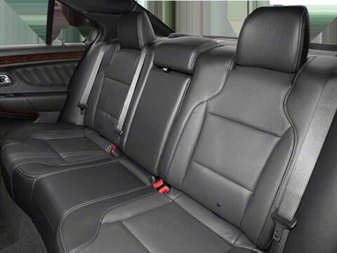 2013 Ford Taurus SE