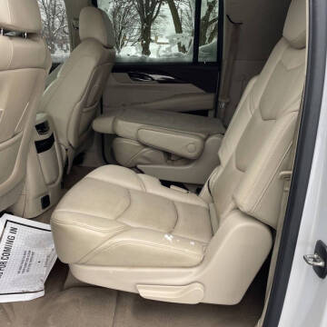 2017 Cadillac Escalade ESV Luxury