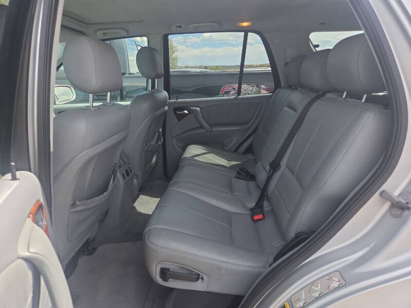 2002 Mercedes-Benz M-Class ML 320
