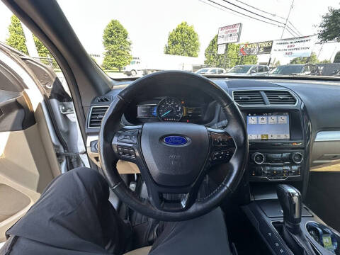 2017 Ford Explorer XLT