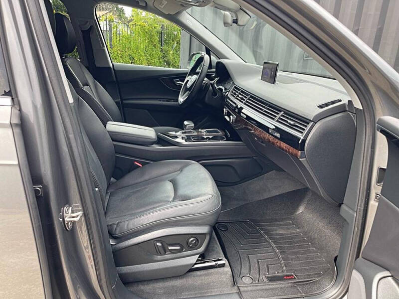 2017 Audi Q7 3.0T quattro Premium Plus