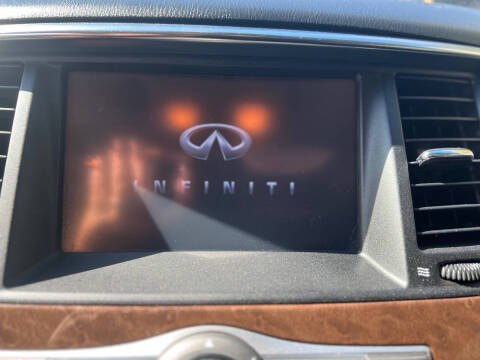 2017 Infiniti QX80 Signature Edition