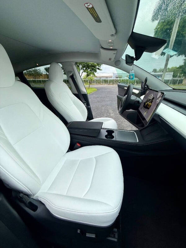 2025 Tesla Model Y Long Range