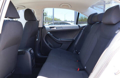 2016 Volkswagen Jetta