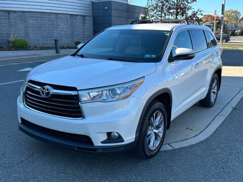 2015 Toyota Highlander for sale at Bavarian Auto Gallery in Bayonne NJ