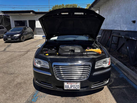 2012 Chrysler 300 Limited