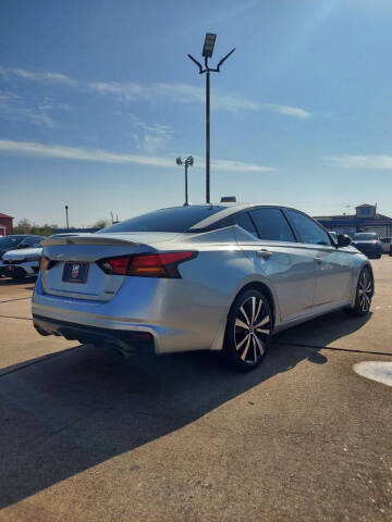 2021 Nissan Altima 2.0 SR