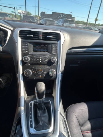 2013 Ford Fusion SE