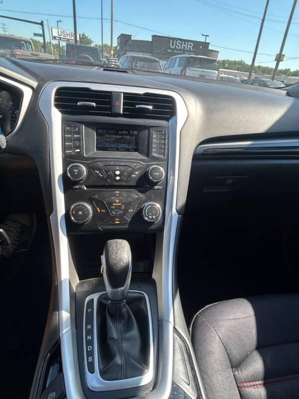 2013 Ford Fusion SE