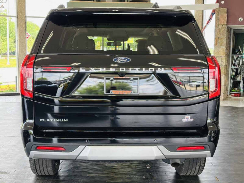 2025 Ford Expedition Platinum