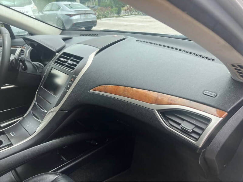 2016 Lincoln MKZ