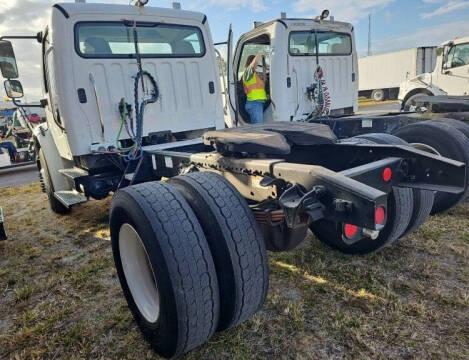 2007 Freightliner Day Cab