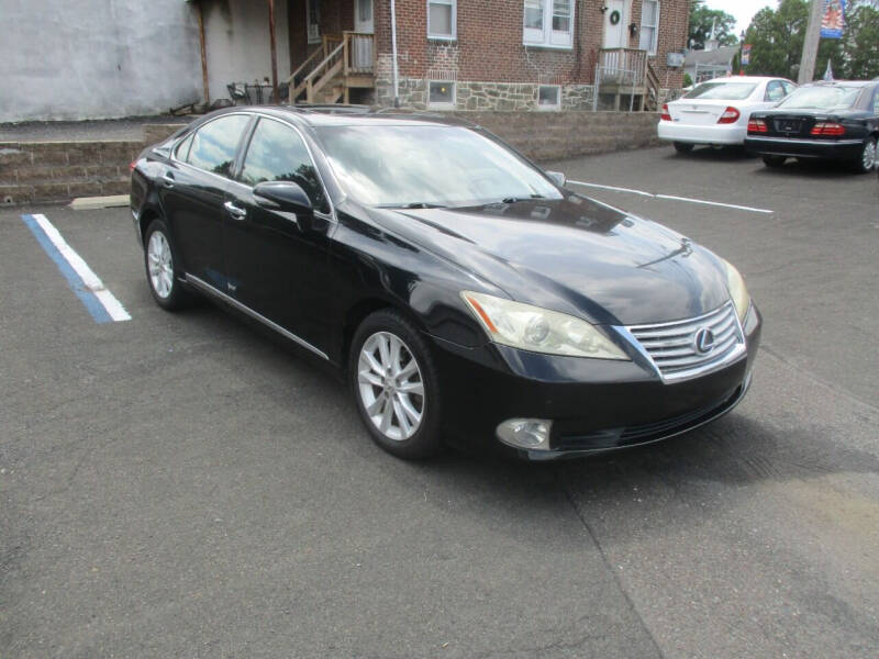 2011 Lexus ES 350 photo 2