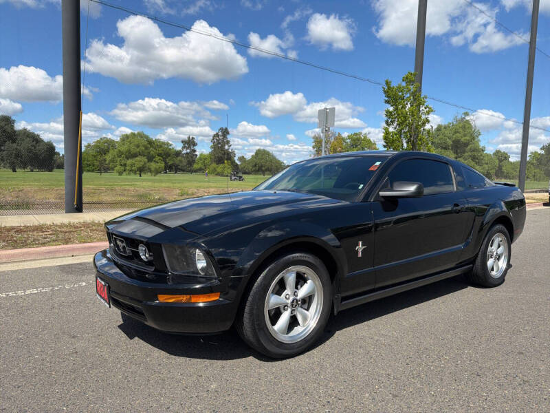2007 Ford Mustang V6 Deluxe