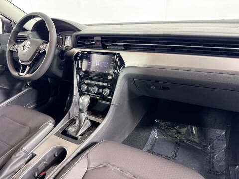 2022 Volkswagen Passat SE